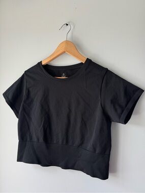 (XL) Offline Black Short-Sleeve Cropped Tee
